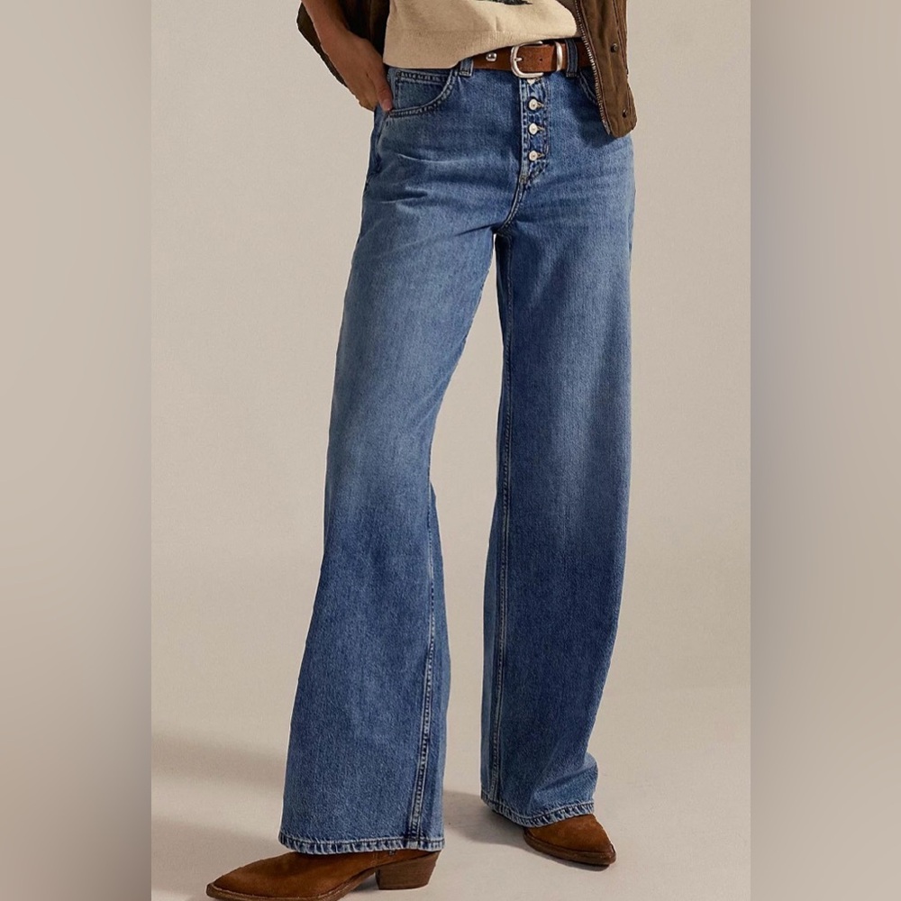 Nia BF Jean in Friday